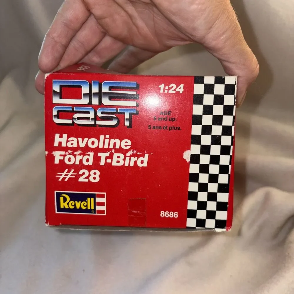 1992 Revell 1:24 #28 DAVEY ALLISON Havoline Ford Thunderbird NASCAR Die-Cast Car